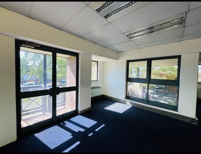 1,840M² OFFICE TO LET IN RANDJESPARK